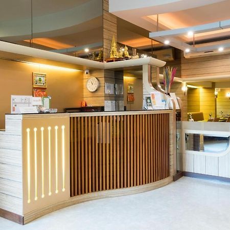 New Suanmali Hotel Банкок Екстериор снимка