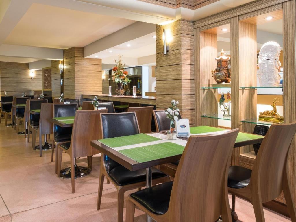 New Suanmali Hotel Банкок Екстериор снимка