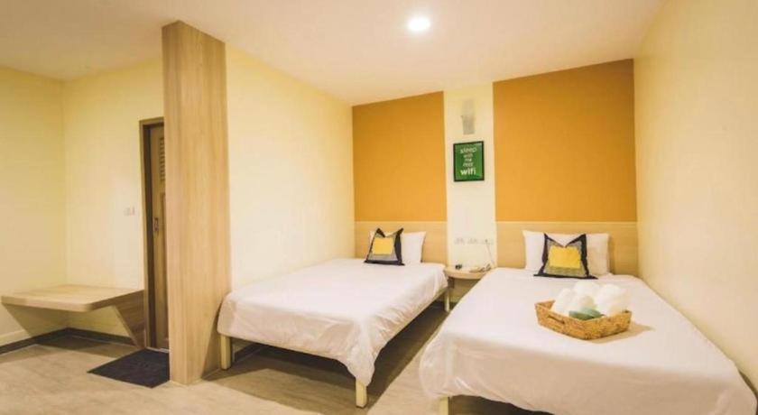 New Suanmali Hotel Банкок Екстериор снимка