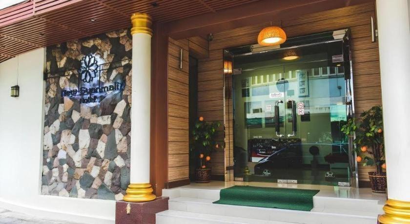 New Suanmali Hotel Банкок Екстериор снимка